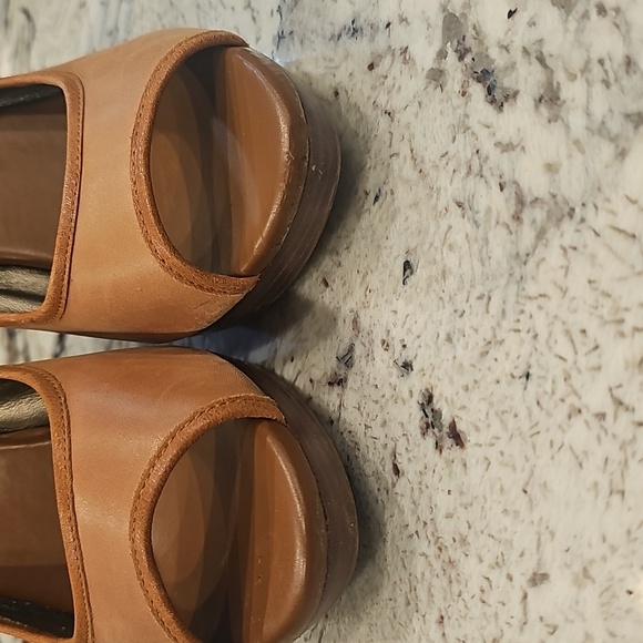 Banana Republic Open Toe Heels 10 - Picture 3 of 12